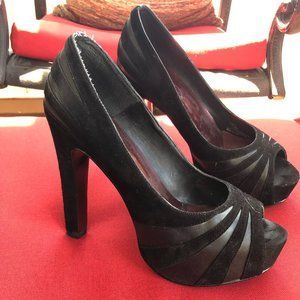 Jessica Simpson, Black/Kid Suede-Mestico Platform Shoes (very good condition)